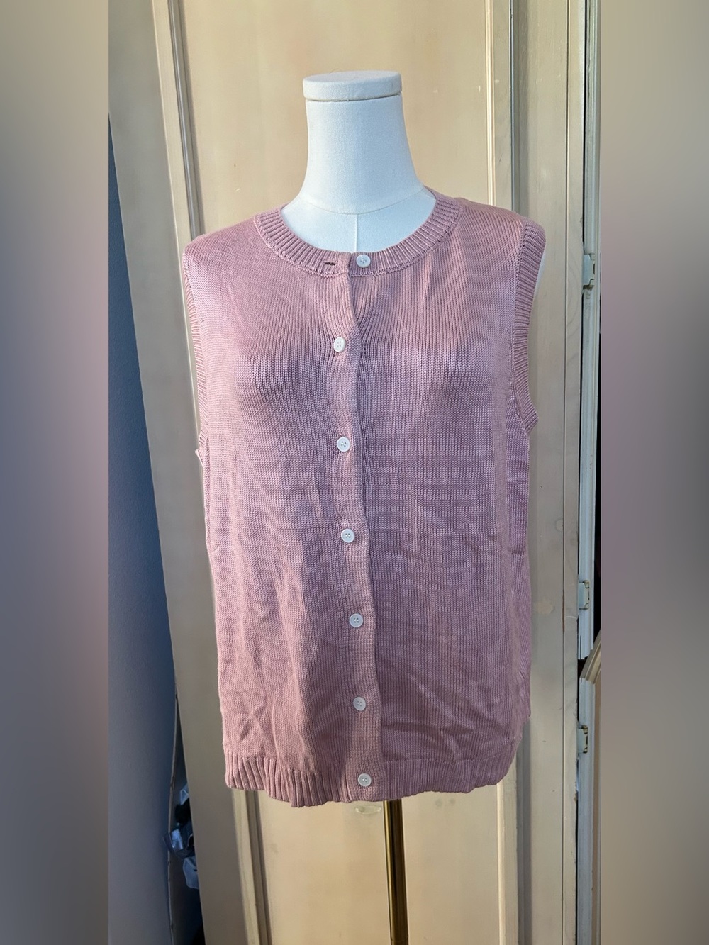 Sleeveless Button-Front Knit Vest in Dusty Pink